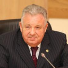 Виктор Ишаев: «Не надо везти через всю Россию мороженую рыбу без головы»
Виктор Ишаев: «Не надо везти через всю Россию мороженую рыбу без головы»